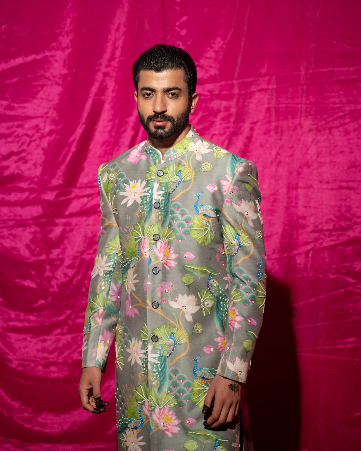 Bhādõ- Grey Sherwani Set