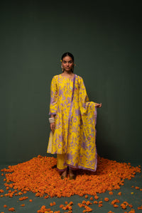 Dhriti Mehra in Masakali- Yellow Printed Kurta  - Set of 3