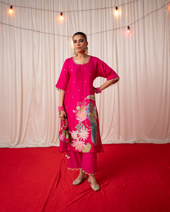 Bhādõ 2.0- Rani Pink Printed Oversize Kurta- Set of 2