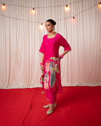 Bhādõ 2.0- Rani Pink Printed Oversize Kurta- Set of 2