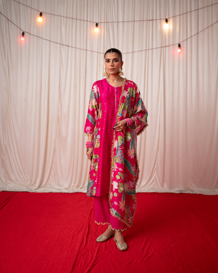 Bhādõ 2.0- Rani Pink Printed Panel Kurta - Set of 3