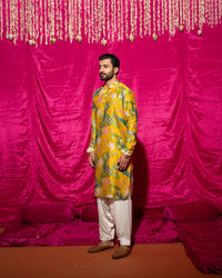 Prithvi Khakhar in Bhādõ- Yellow Printed Kurta Set