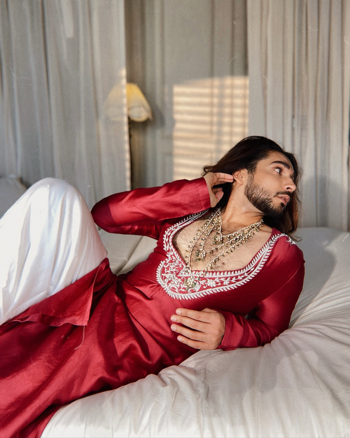 Siddharth Batra in Mehfil Men- Maroon Paisley Embroidered Kurta Set