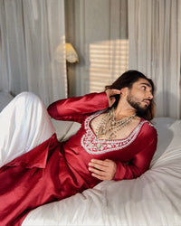 Siddharth Batra in Mehfil Men- Maroon Paisley Embroidered Kurta Set