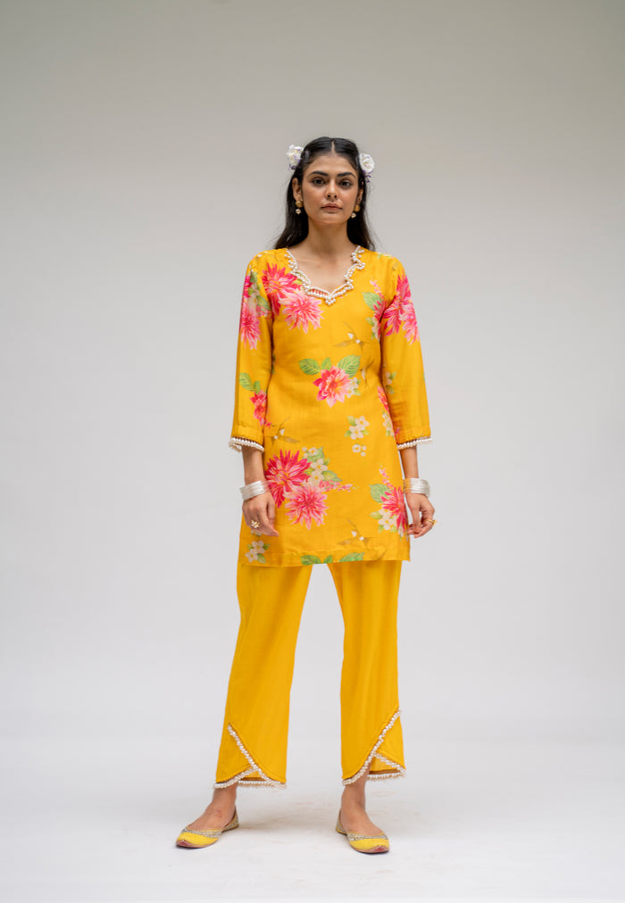 Baagh- Yellow Printed Short Kurta - Set of 2